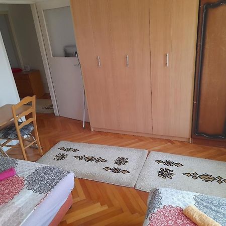 Apartman Bulevar Stupine Tuzla Exteriör bild