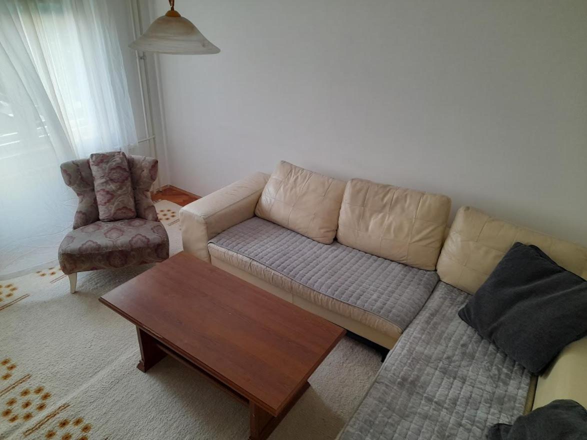 Apartman Bulevar Stupine Tuzla Exteriör bild