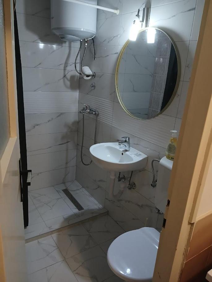 Apartman Bulevar Stupine Tuzla Exteriör bild